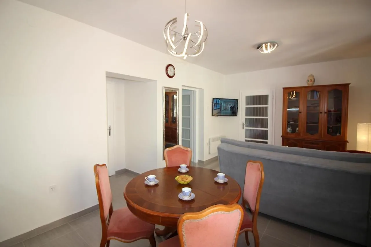 Apartment Agata In City Center Poreč